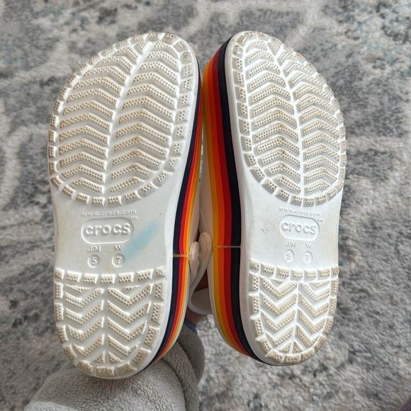 Disney Platform Crocs - Picture 6 of 14